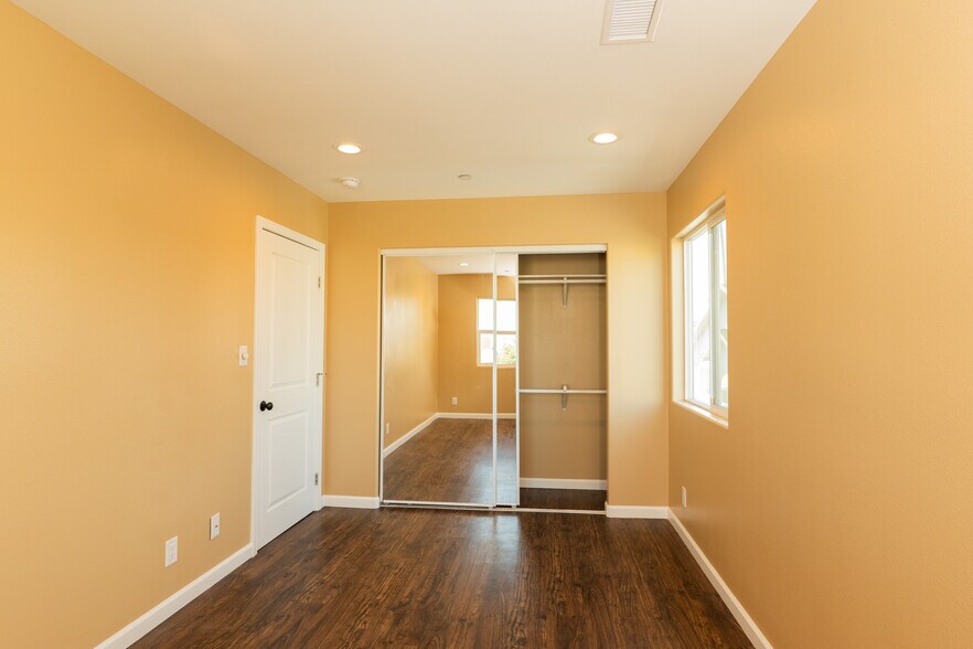 Room 2 - 938 S Bernal Ave