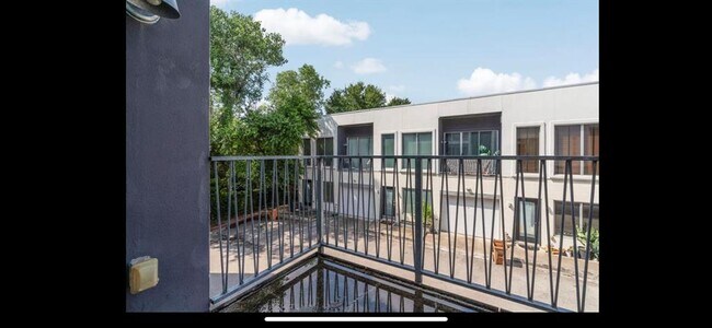 Building Photo - 4801-a Congress Ave.
