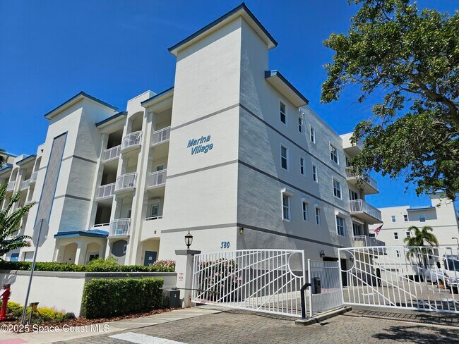 Building Photo - 590 S Banana River Dr