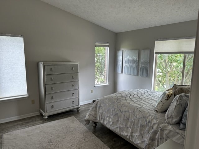 Primary w/vaulted ceilings - 322 Pere Marquette Dr
