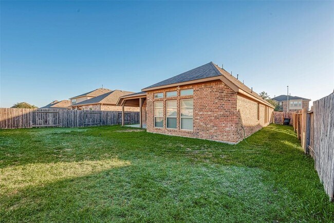 Building Photo - 4015 Nestra Dr