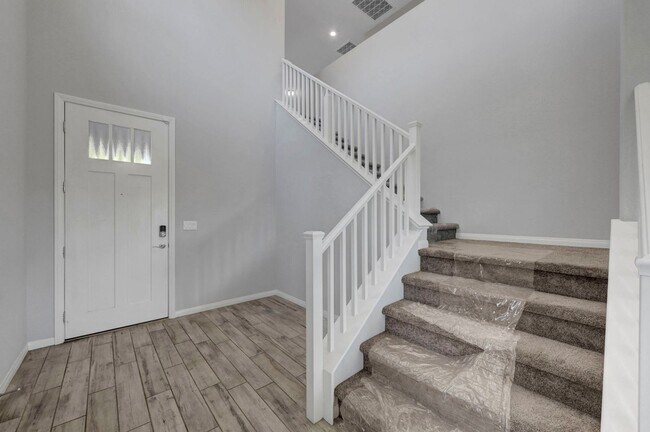 Building Photo - Gated community Located within the Valley Vista Master Plan. 4 Bed 3 Bath features and Open and i...