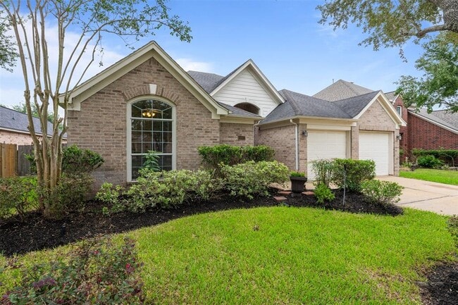 Building Photo - 21922 Rivergate Ct