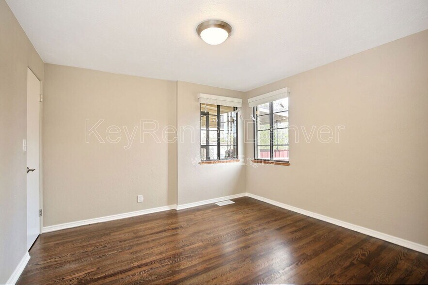 Building Photo - 4105 Pierce St