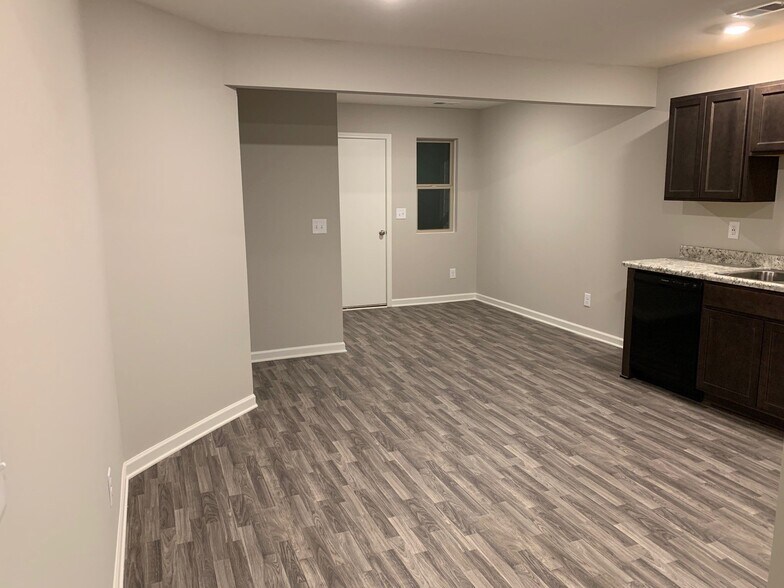 Building Photo - 6260 Townley Way