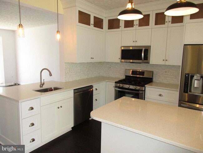 Building Photo - 1024 Jeanett Way