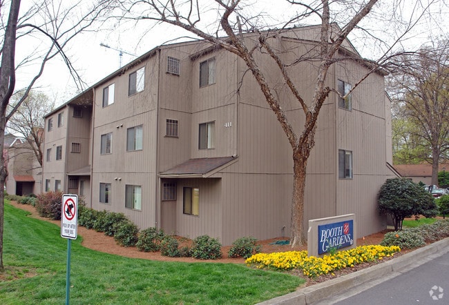 Building Photo - Poplar Grove