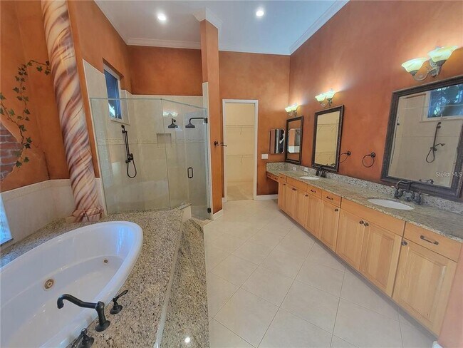 Building Photo - 10209 Thurston Groves Blvd