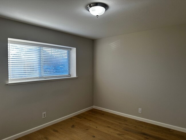 Building Photo - Well-maintained 2-bedroom, 1-bath duplex unit in West San Jose!