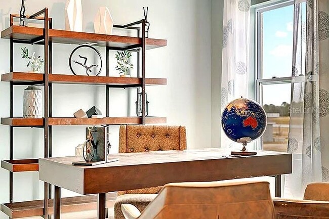 Building Photo - 2030 Maple Ridge Dr