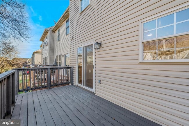 Building Photo - 27 Fiser Ln