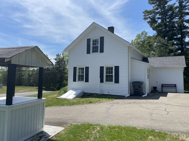 Building Photo - 161 Hoadley Rd