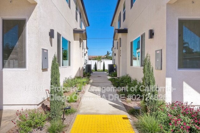 Building Photo - 630 N Juniper St
