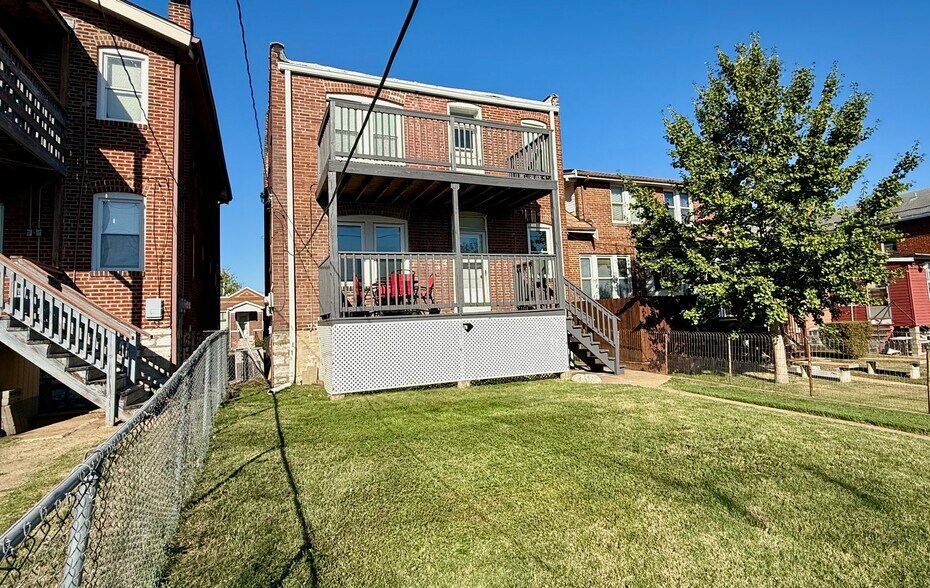 Building Photo - 4950 Loughborough Ave