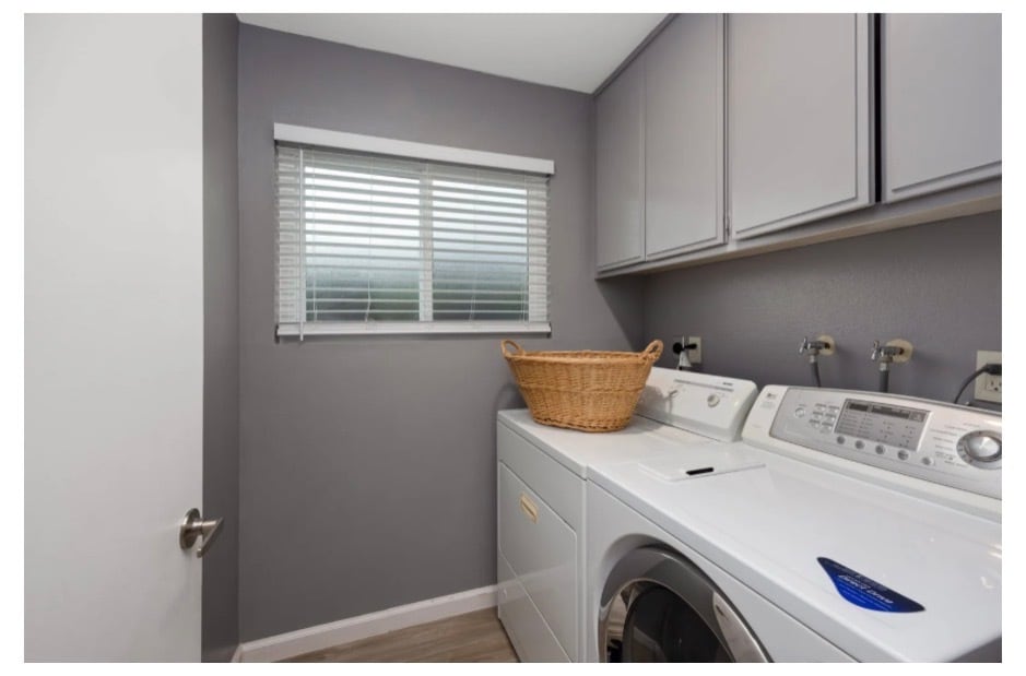 Building Photo - 24641 Ashland Dr