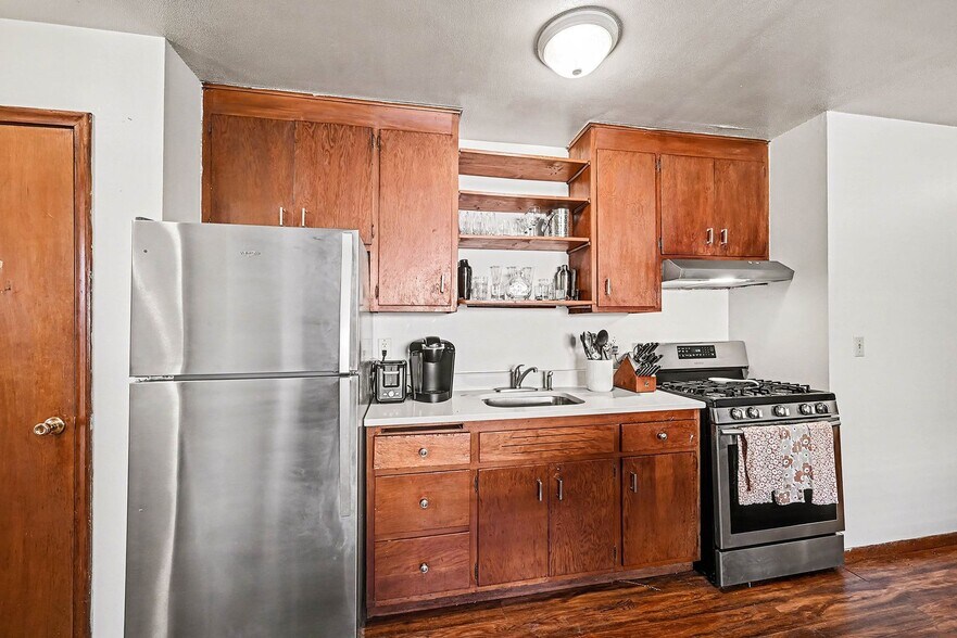 Building Photo - 2017 Commerce Blvd