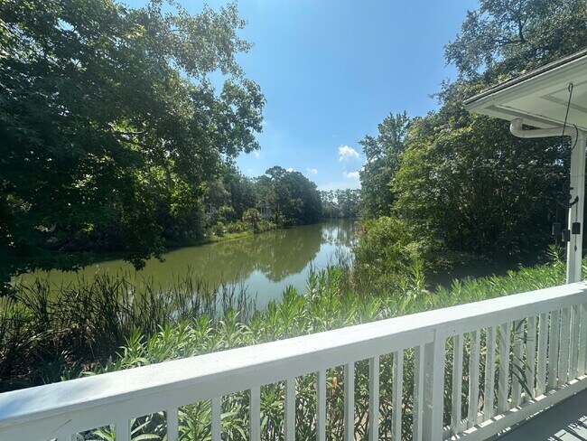 Building Photo - Moss Creek Home with a Gorgeous Water View!