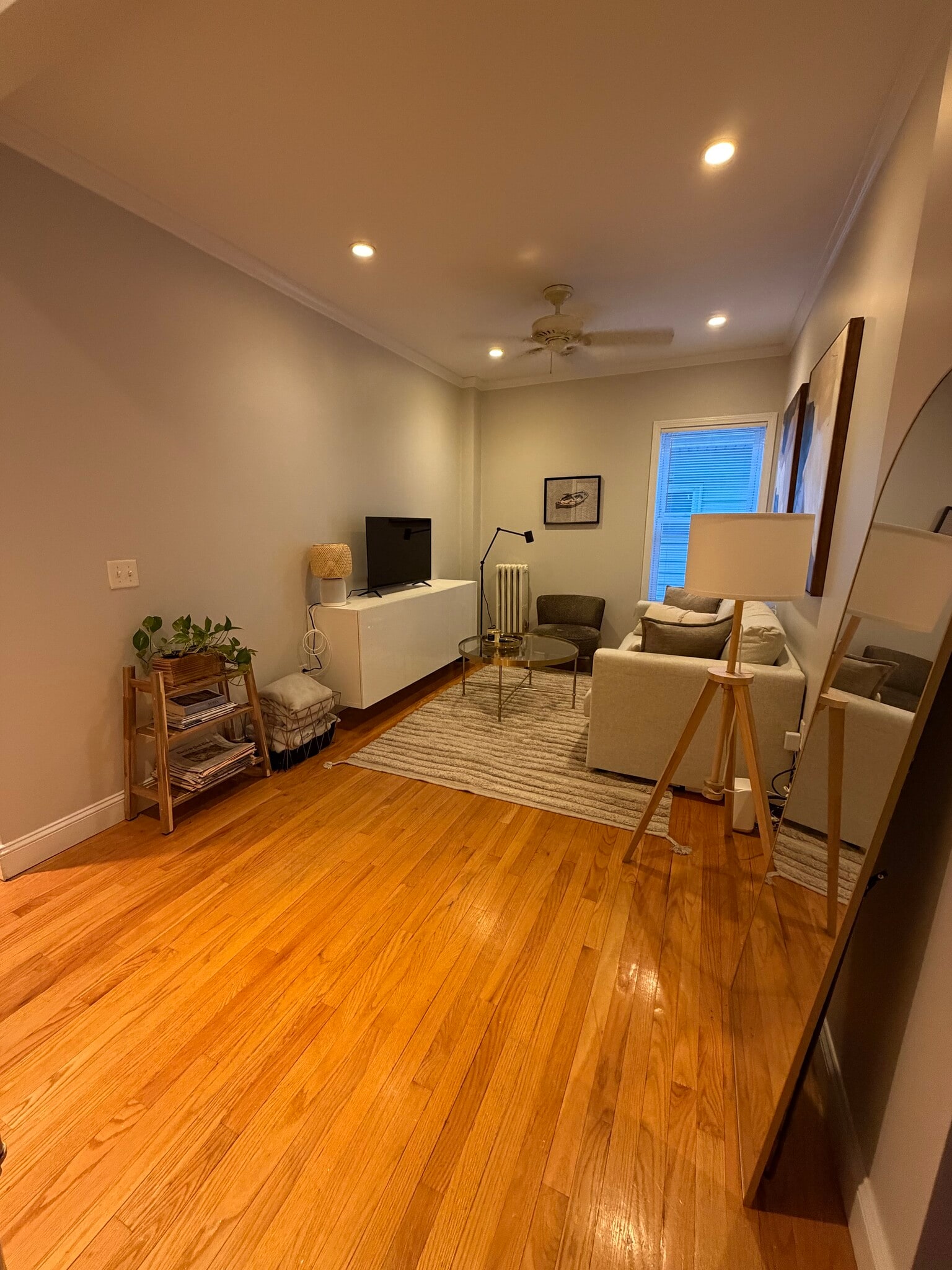 Building Photo - 1560 Cambridge St