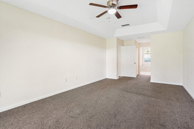 Building Photo - 766 SW Duxbury Ave