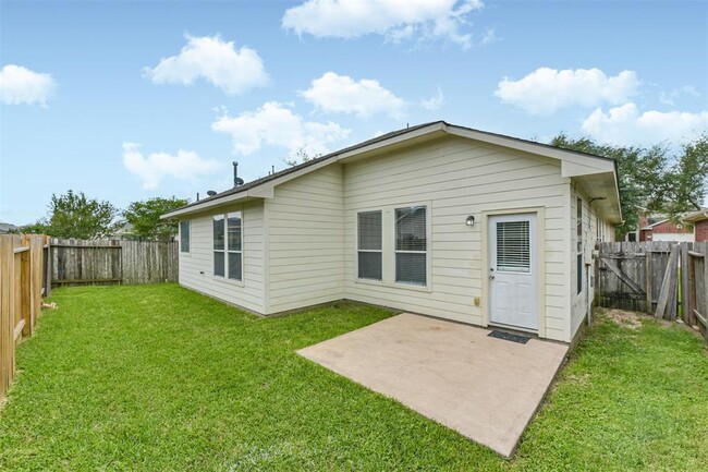 Building Photo - 7530 Oakleigh Dr