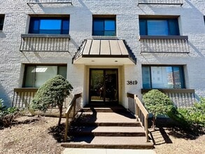 Building Photo - Great location, 1 BR 1 BA in-unit laundry ...