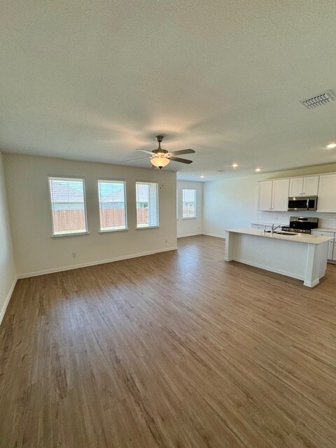 Building Photo - 5036 Waterway Dr