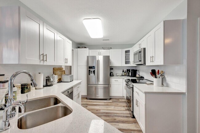 Building Photo - 120 Ocean Dunes Cir
