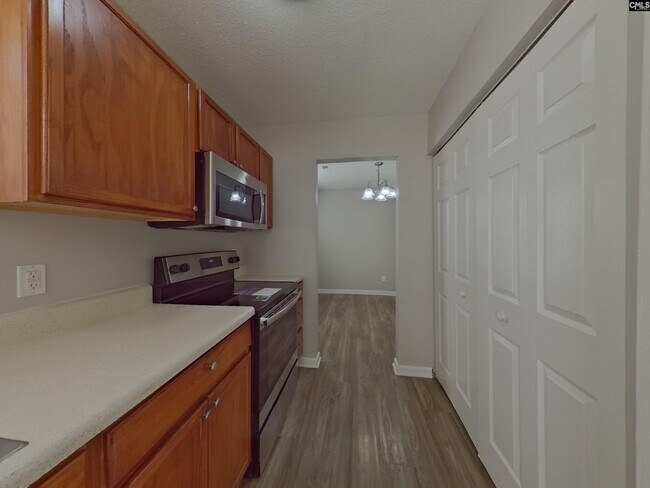 Building Photo - 521 Halleck Ln