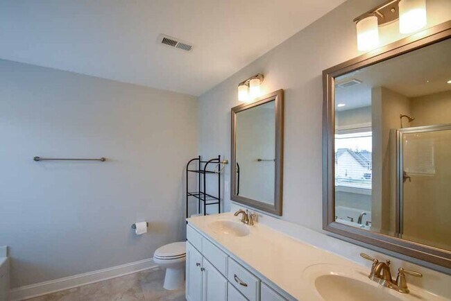 Building Photo - HOUSE FOR RENT 2319 GREAT LAUREL COURT