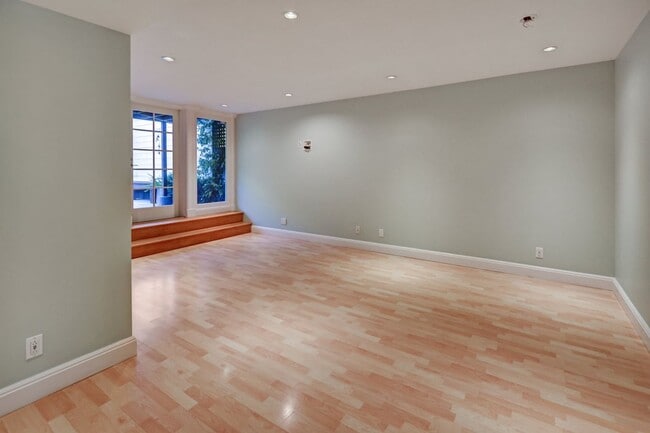 Building Photo - Your home sweet home in San Francisco is in the Noe Valley Neighborhood!