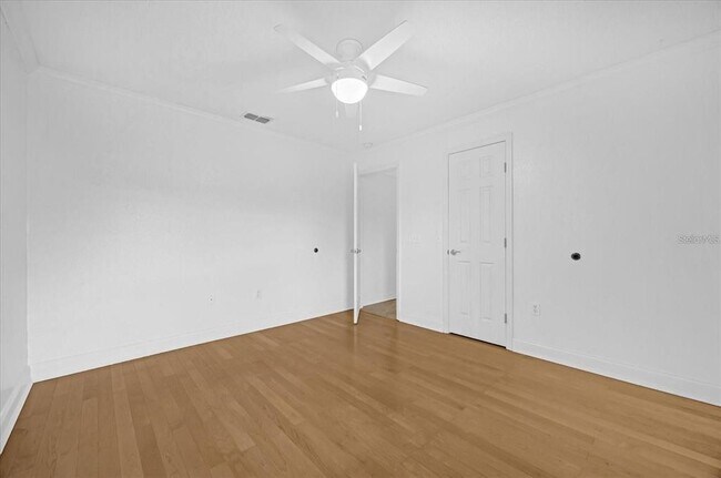 Building Photo - 3499 Summerwood Way