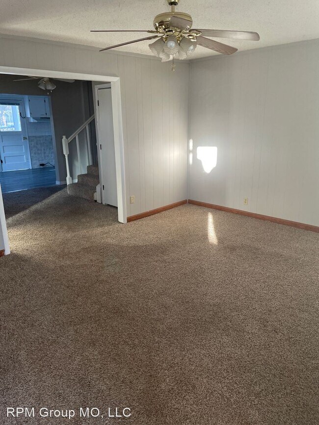 Building Photo - 4 br, 1.5 bath House - 1637 E Blaine Street