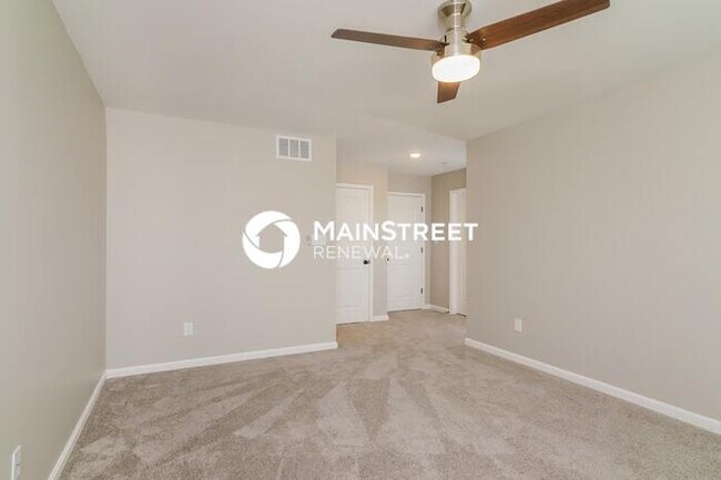 Building Photo - 3 Bedroom Pet-Friendly Home in Jeffersonvi...