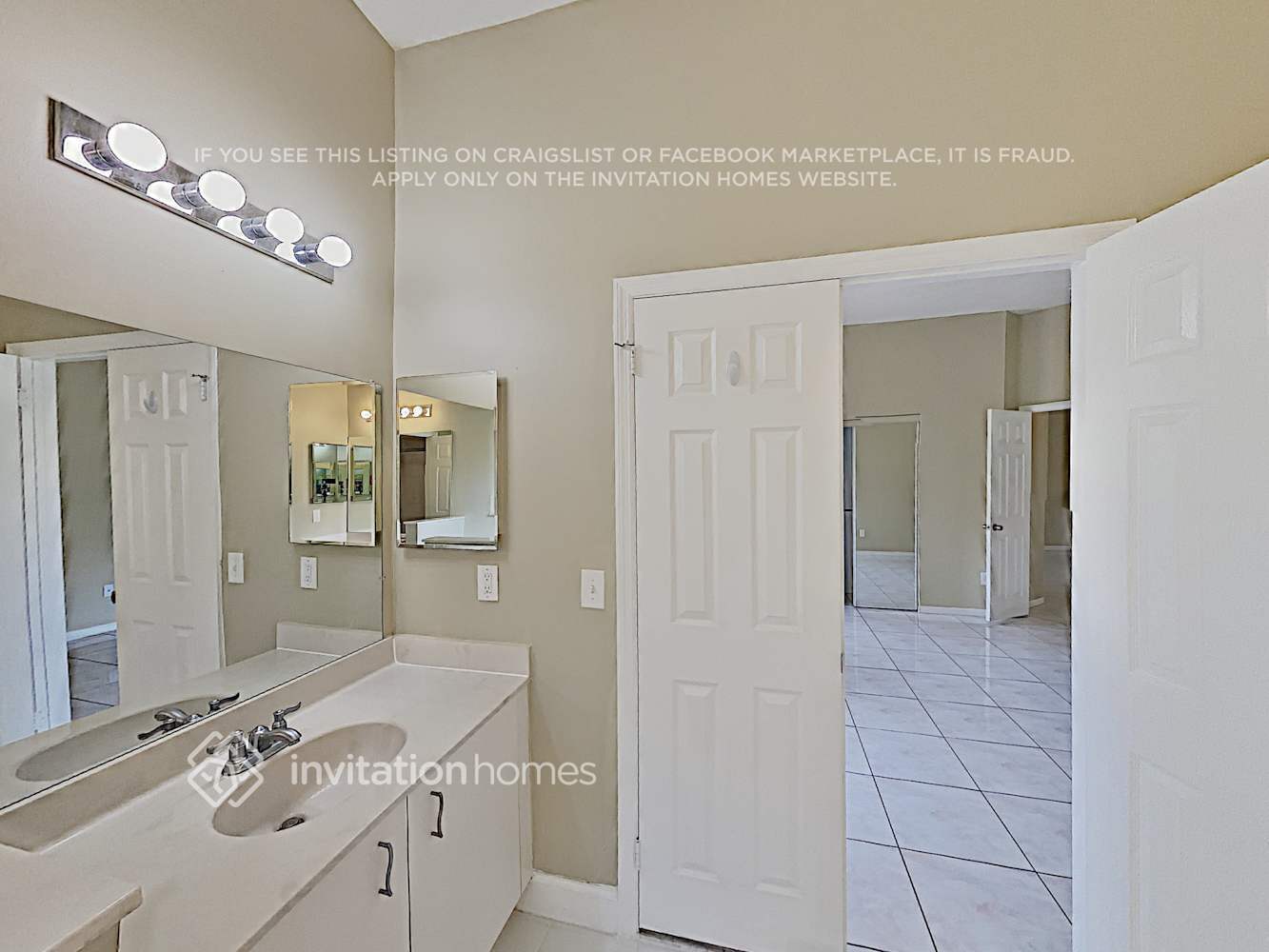 Building Photo - 1422 SW 158th Ave