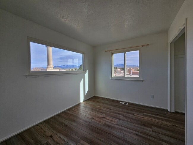 Building Photo - 2984 Corte Ojo De Agua