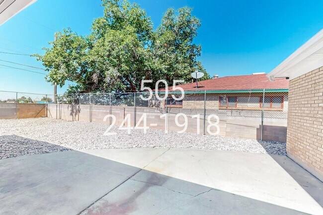 Building Photo - 1601 Georgia St NE