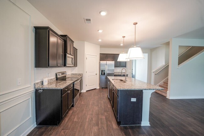 Building Photo - Coming Available!