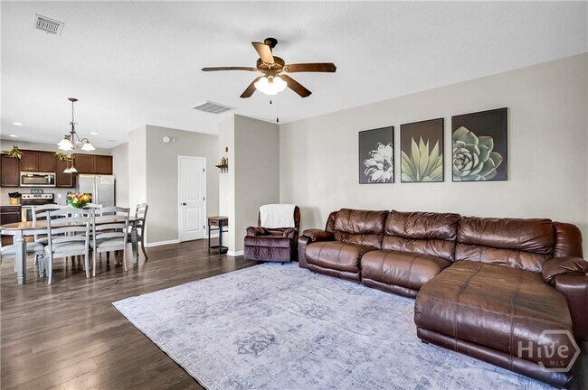 Building Photo - 1596 Longleaf Ct