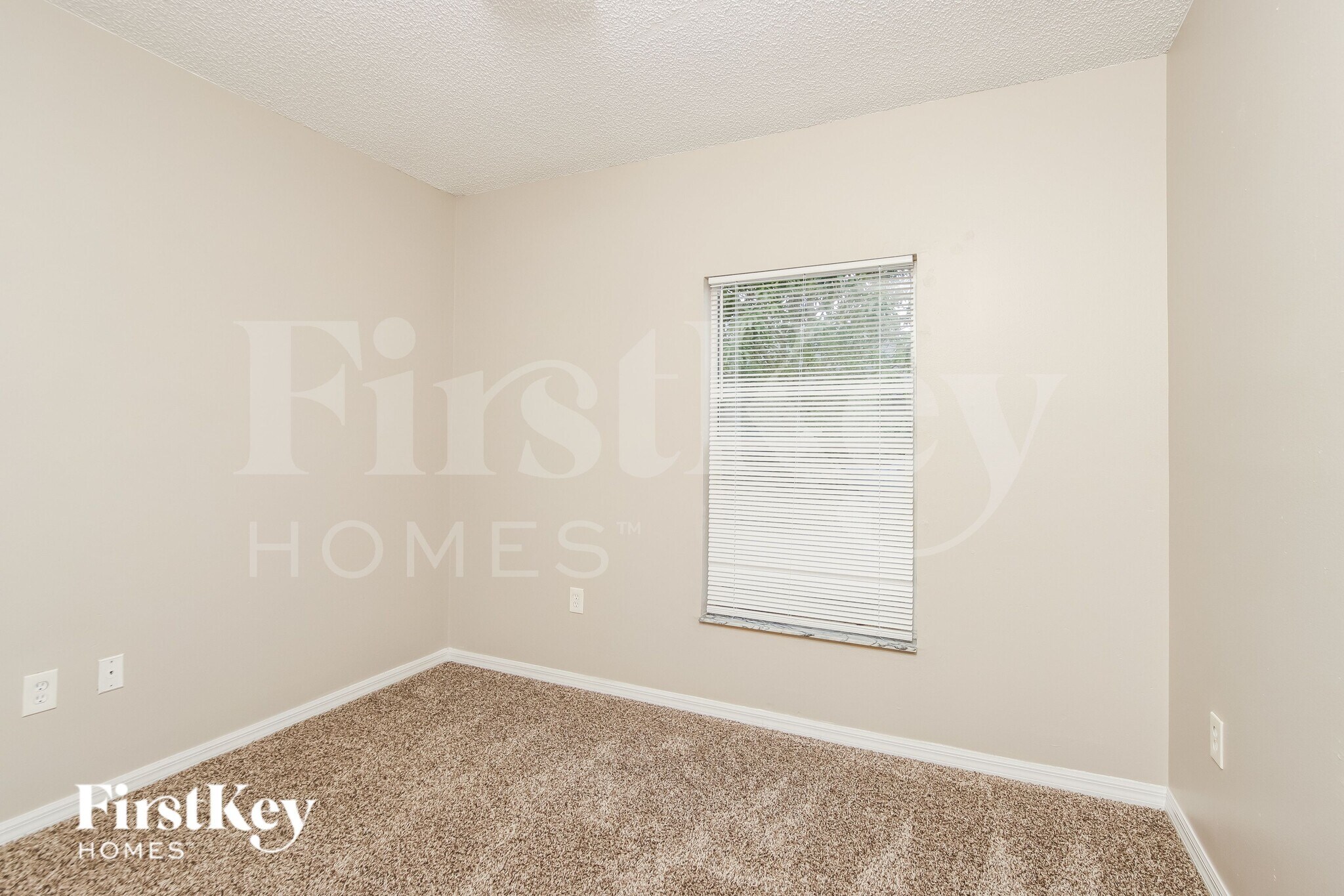 Building Photo - 133 Dahl Ave