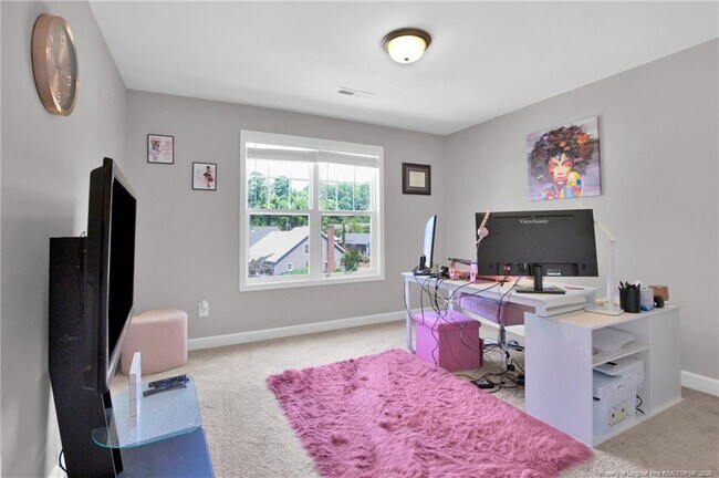 Building Photo - 208 Walker Downs Cir