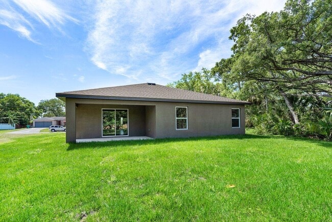 Building Photo - 1581 SW Underwood Ave
