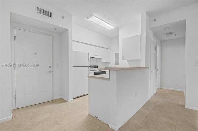 Building Photo - 7000 SW 80th St