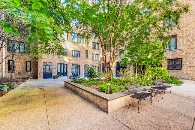 Building Photo - 1701 16th St NW