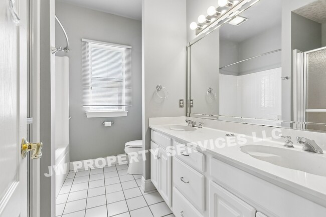 Building Photo - Spacious 4-Bedroom Home with Modern Comforts in Gretna