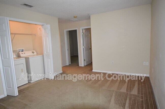 Building Photo - 331 Freedom's Ring Dr