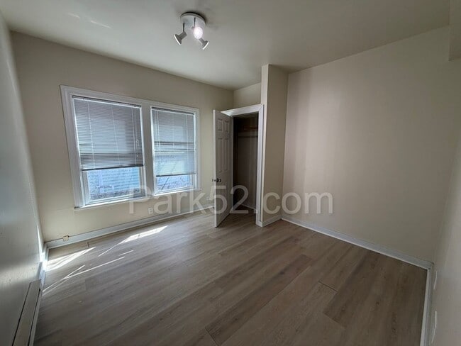 Building Photo - Tacoma Area 3 Bedroom 1 Bathroom Duplex