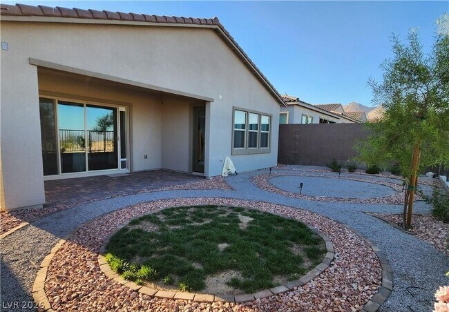 Building Photo - 130 Nine Mile Creek Dr