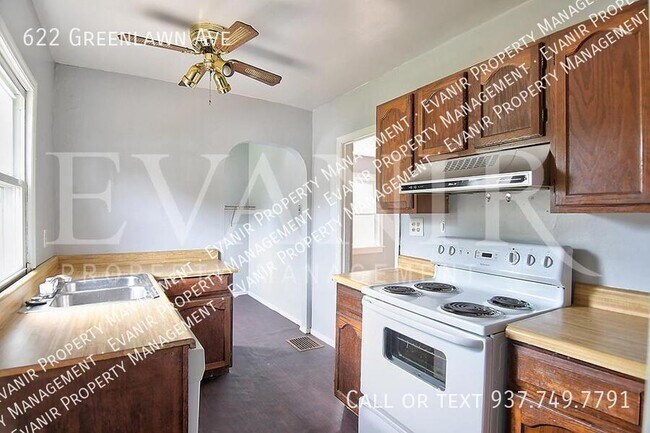 Building Photo - 622 Greenlawn Ave