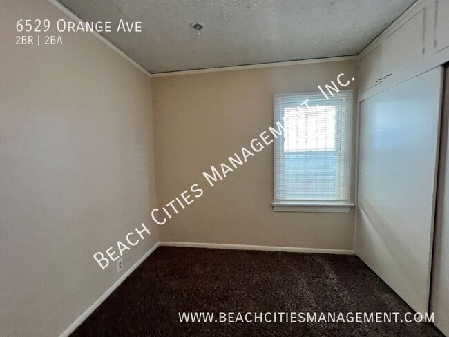 Building Photo - Large 2 Bedroom Home In North Long Beach