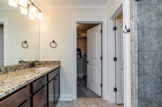 Building Photo - Beautiful Beaumont townhome – $3,000/Month